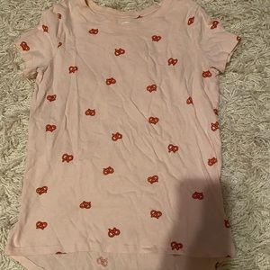 Pink pretzel Old Navy kids shirt